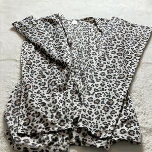 Animal print Liz Claiborne Utility cardigan Black and White Leopard Print